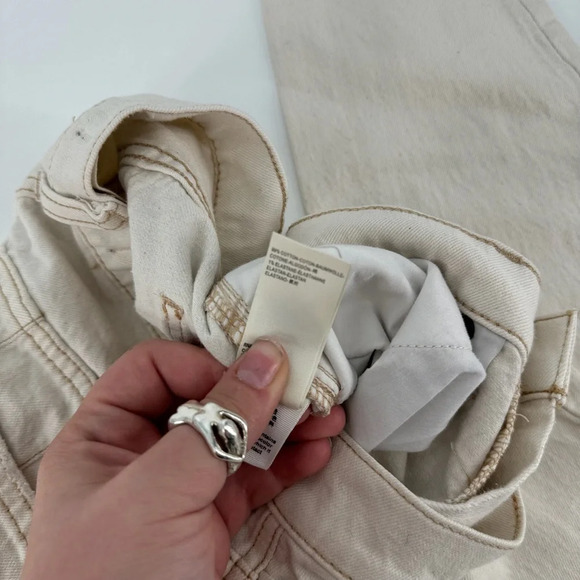 We The Free White Straight Leg Cutoff Distressed Jeans - Picture 5 of 5